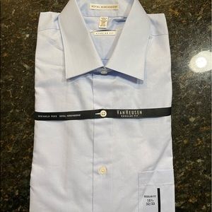 Van Heusen size 15 1/2 32/33 dress shirt